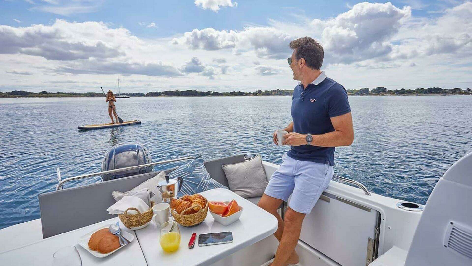 2026 Beneteau Antares 7 - Image 4