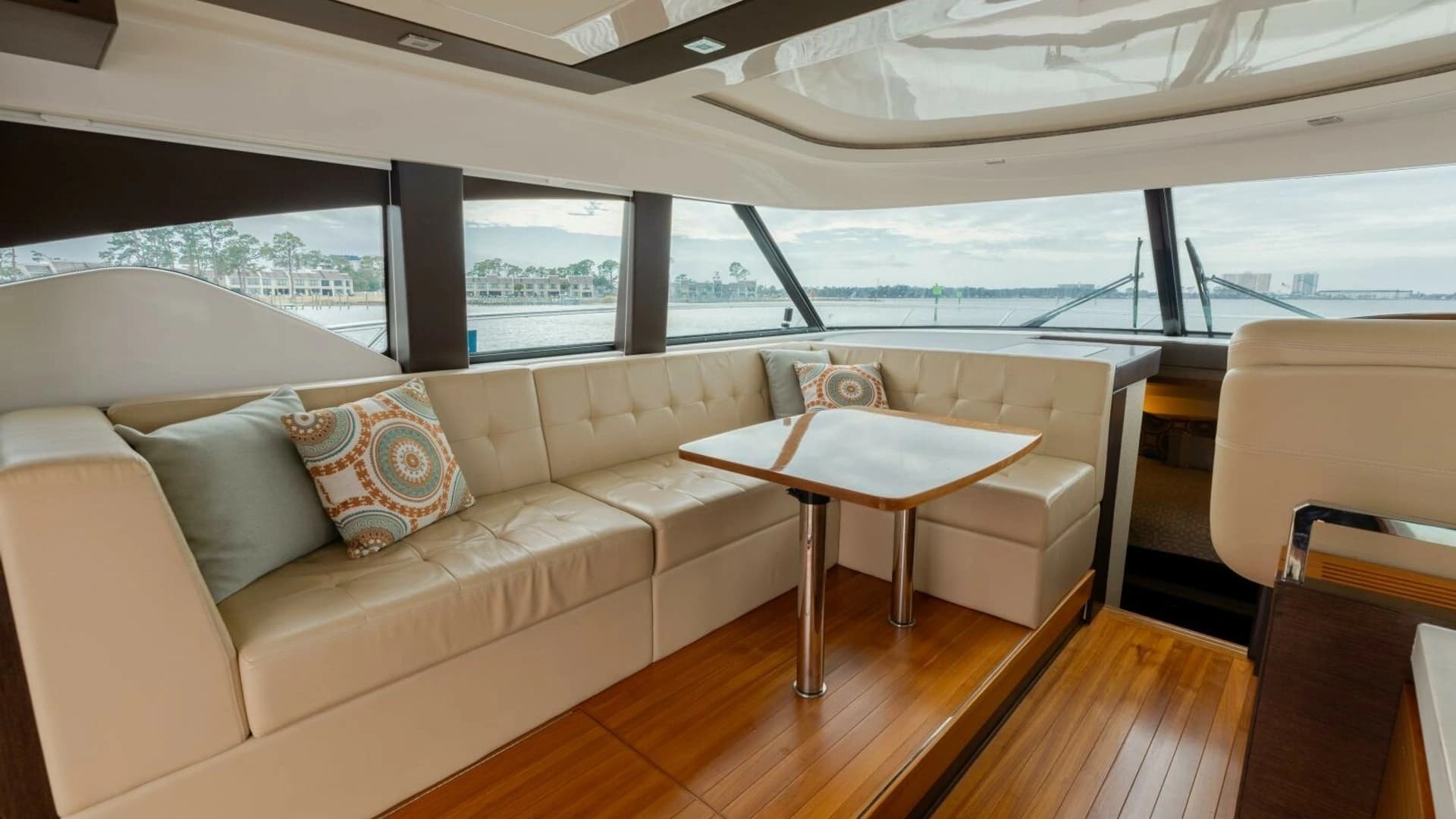 2015 Tiara Yachts 44 Coupe - Image 8