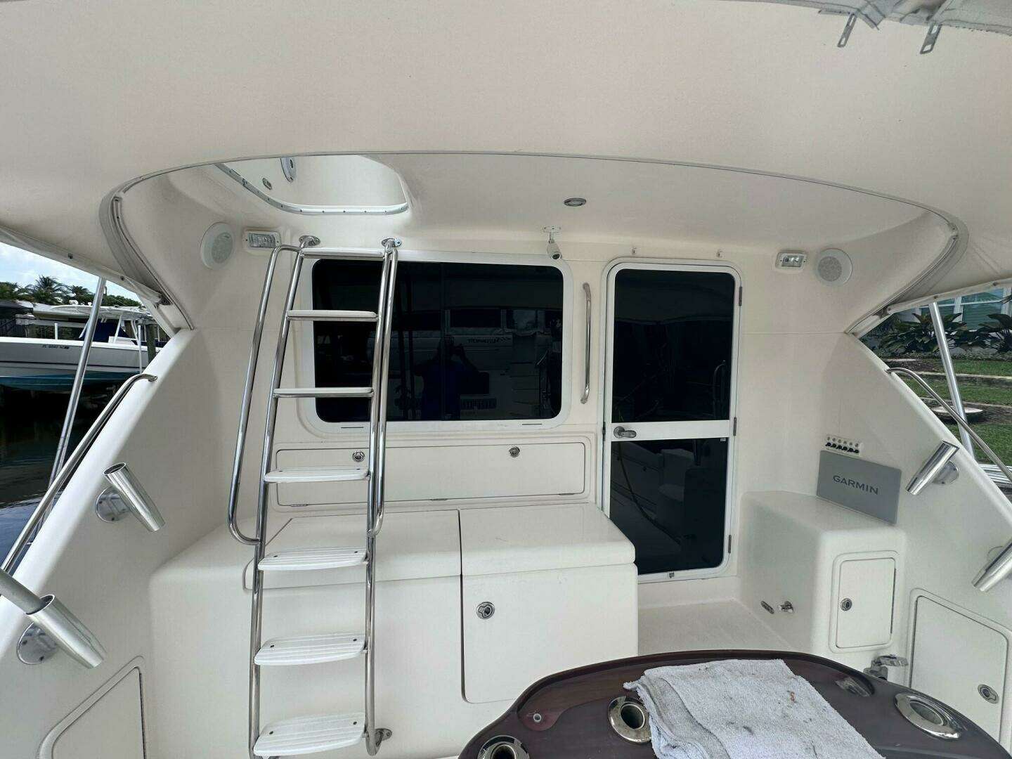 2008 Riviera 51 Convertible - Image 11