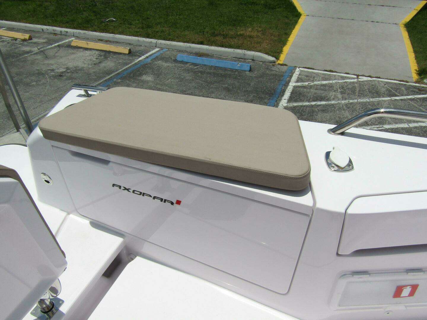 2024 Axopar 37 Sun Top - Image 34