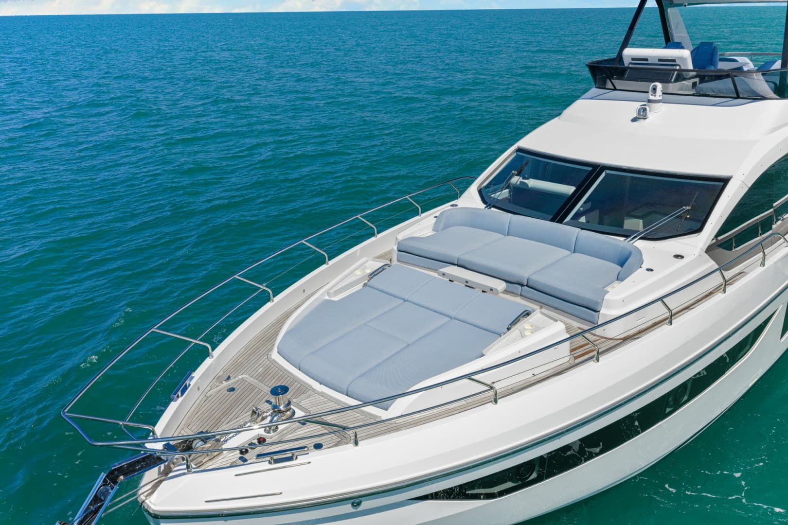 2025 Azimut 68 FLY - Image 11