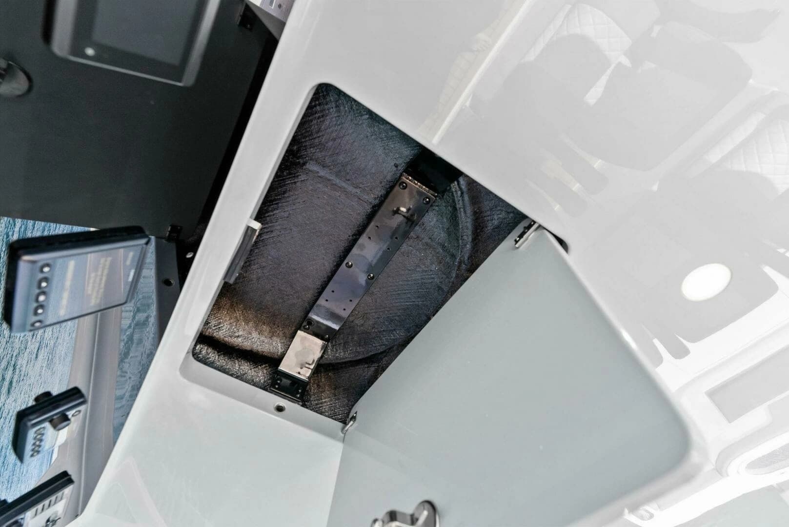 2026 Valhalla Boatworks V46 - Image 24