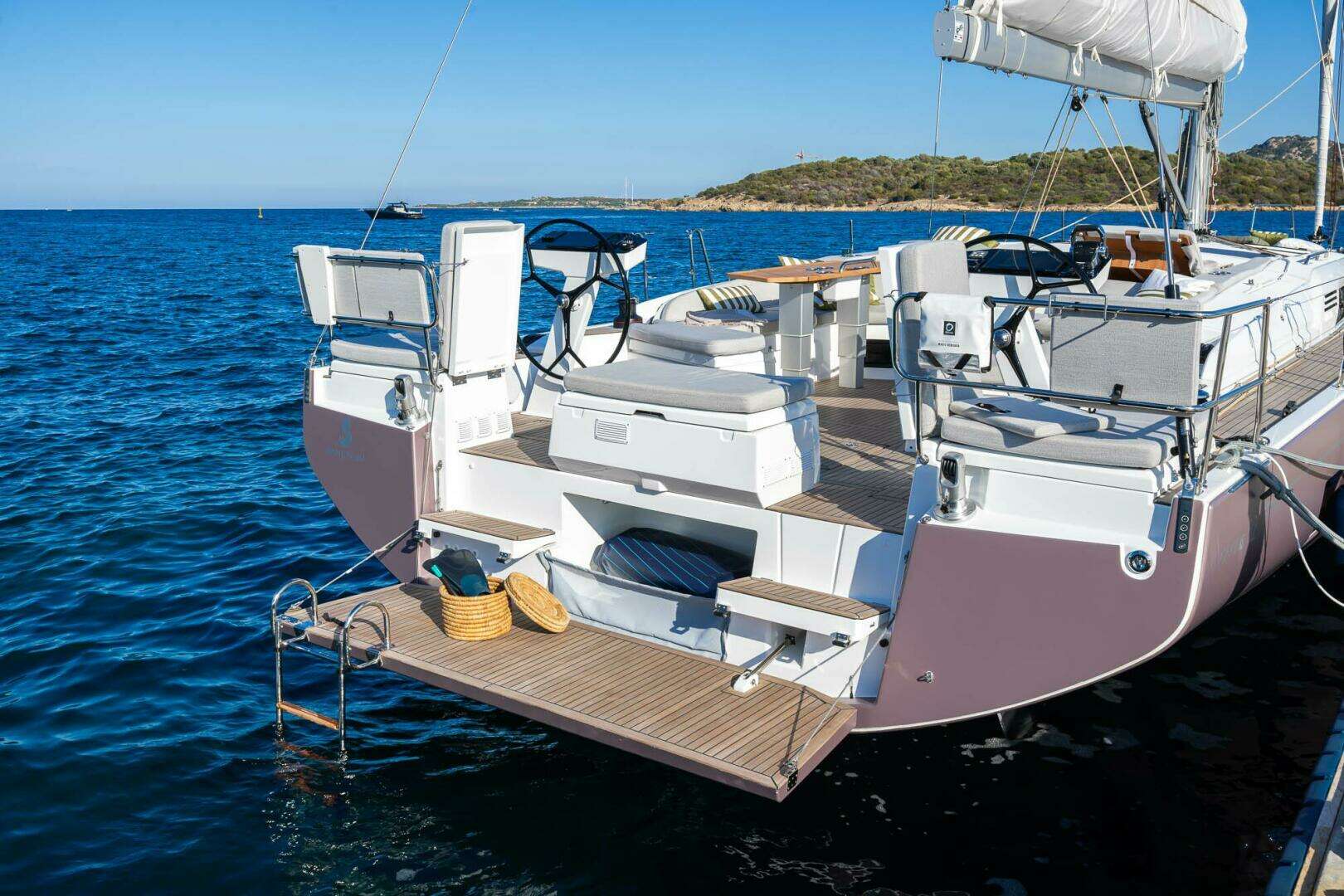 2026 Beneteau Oceanis 52 FIRST LINE - Image 4