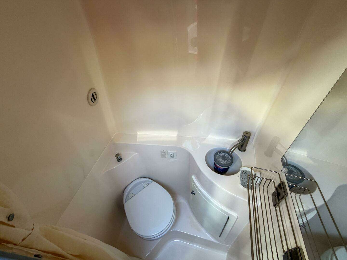 2020 Regal 26 Express - Image 8