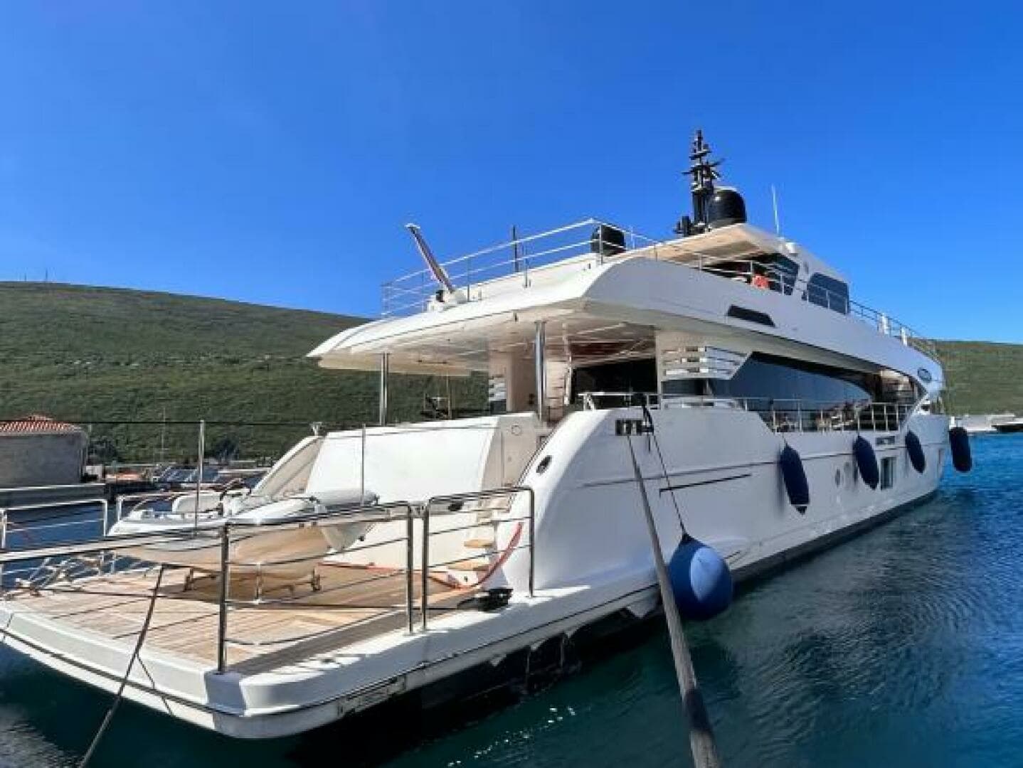 2019 Gulf Craft Majesty 100 - Image 18