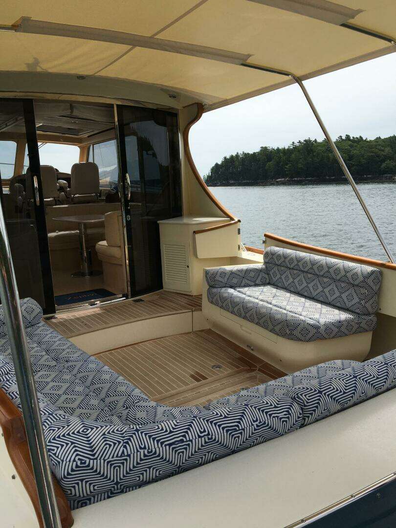 2013 Hinckley Talaria - Image 28
