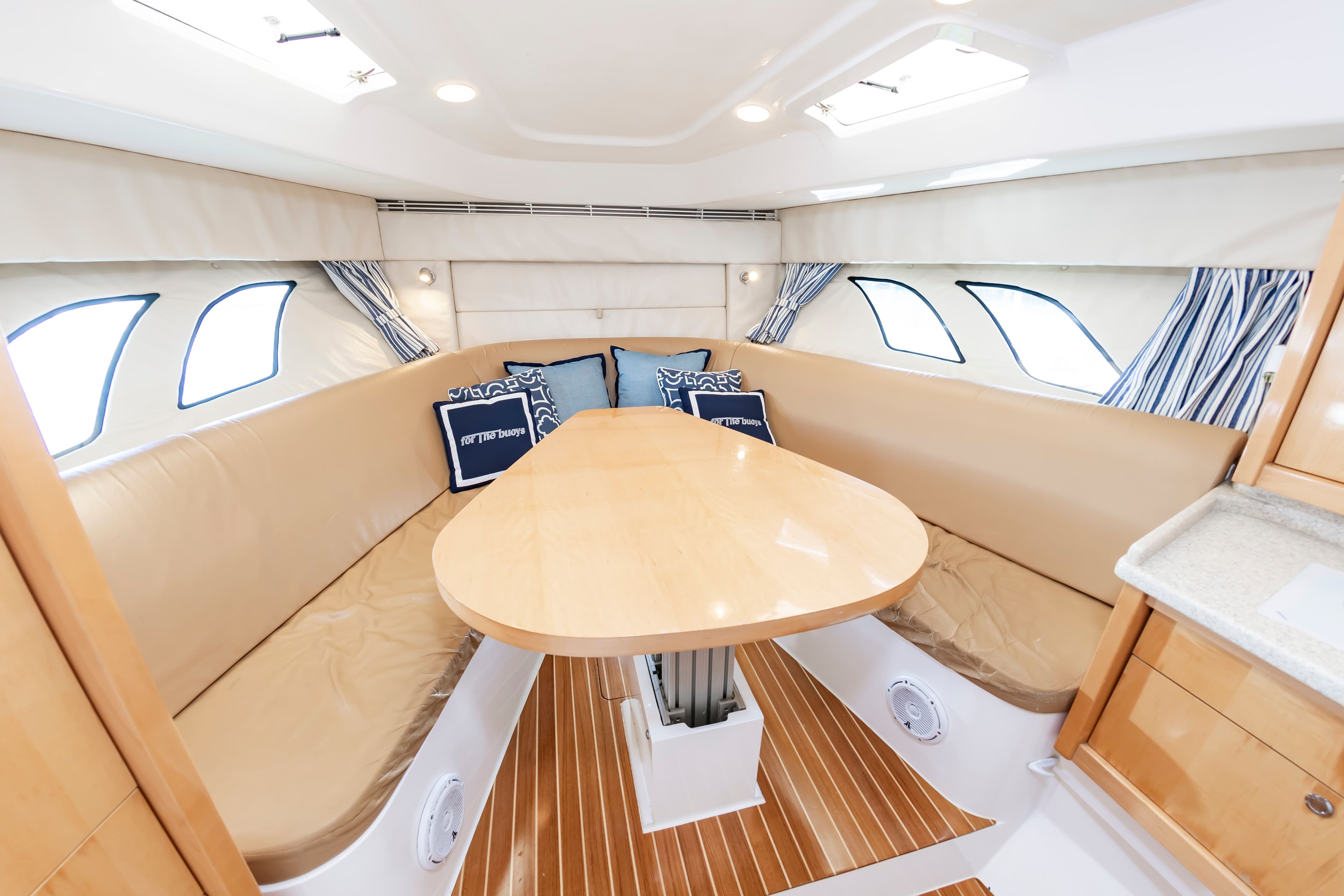 2010 Intrepid 475 Sport Yacht - 35