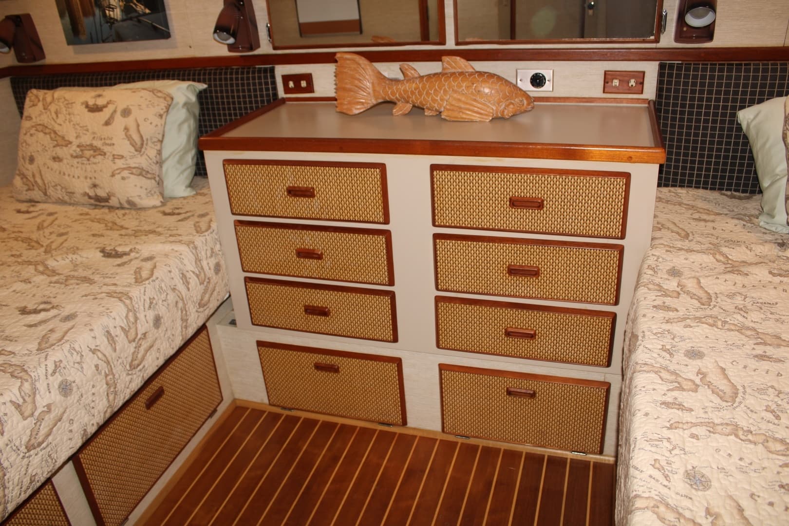 1983 Bertram Motor Yacht - Image 33