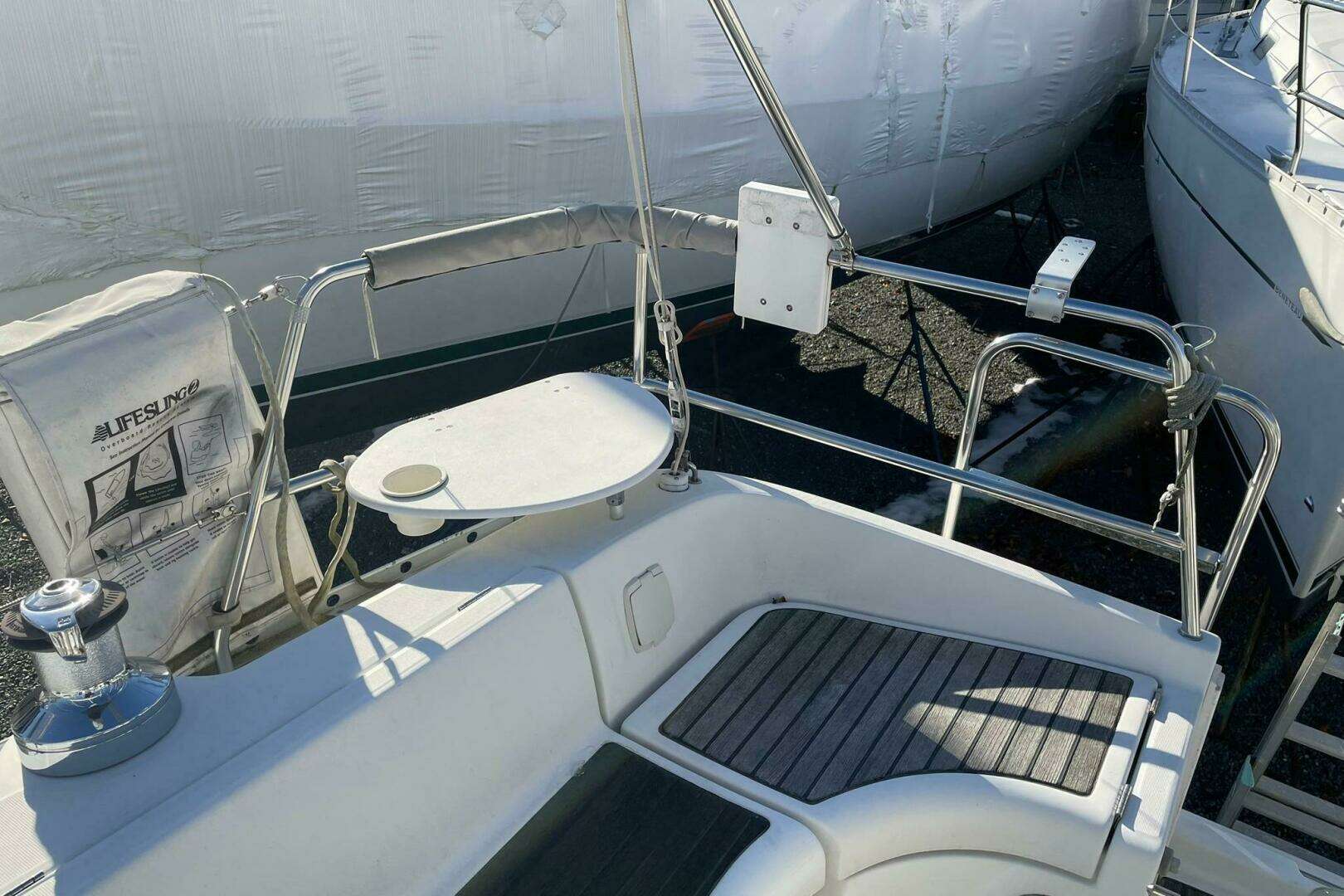 2001 Beneteau Oceanis 361 - Image 15