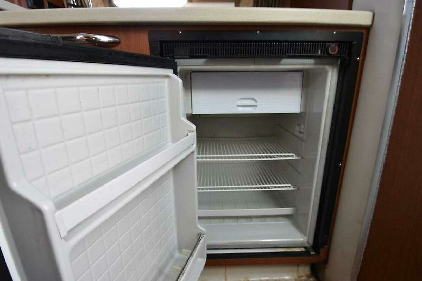 2003 Chaparral Signature 320 - Image 27