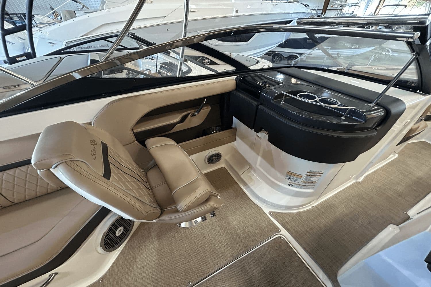 2017 Sea Ray SLX 250 - 15