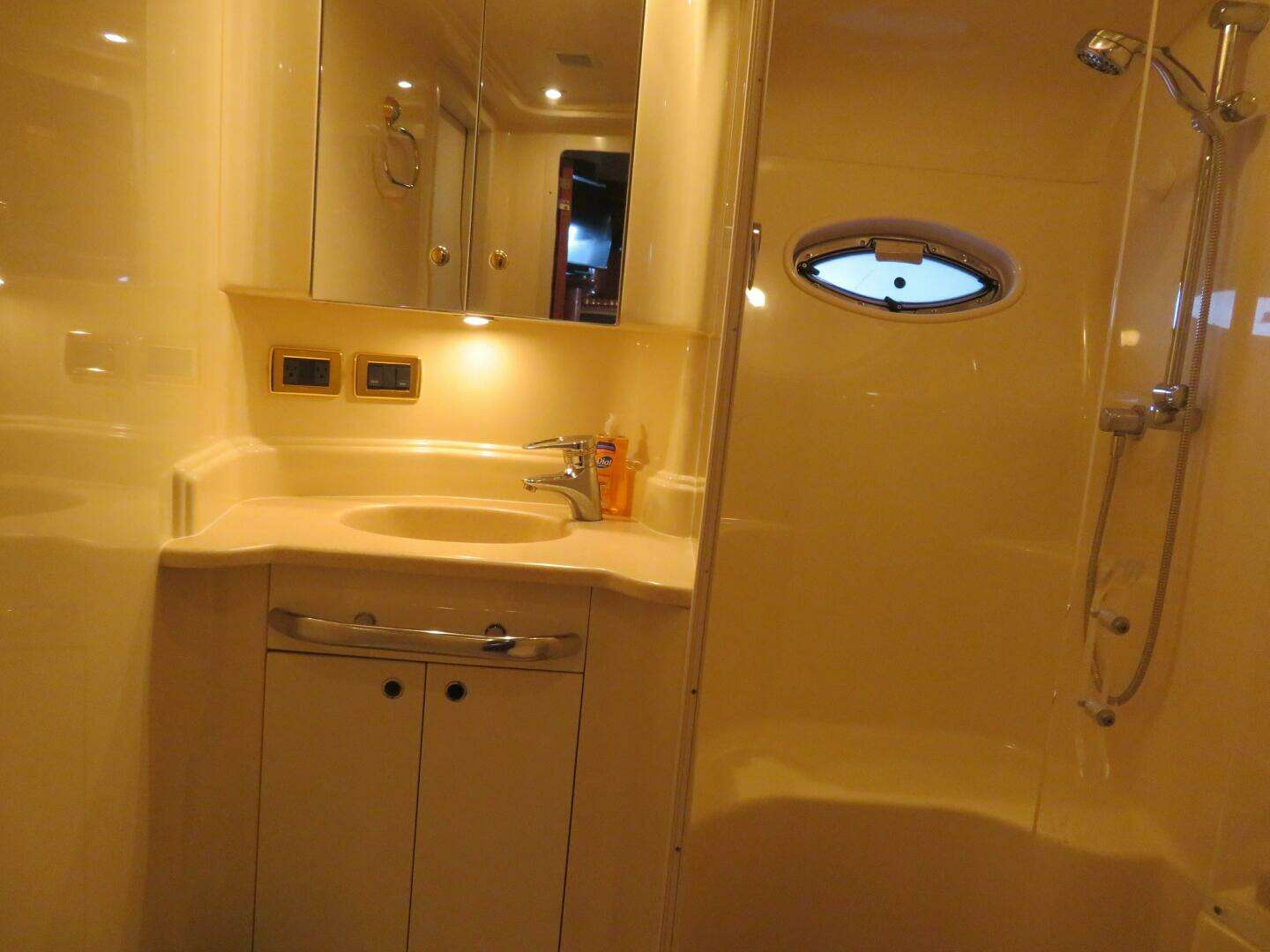 2001 Sea Ray 510 Sundancer - Image 19