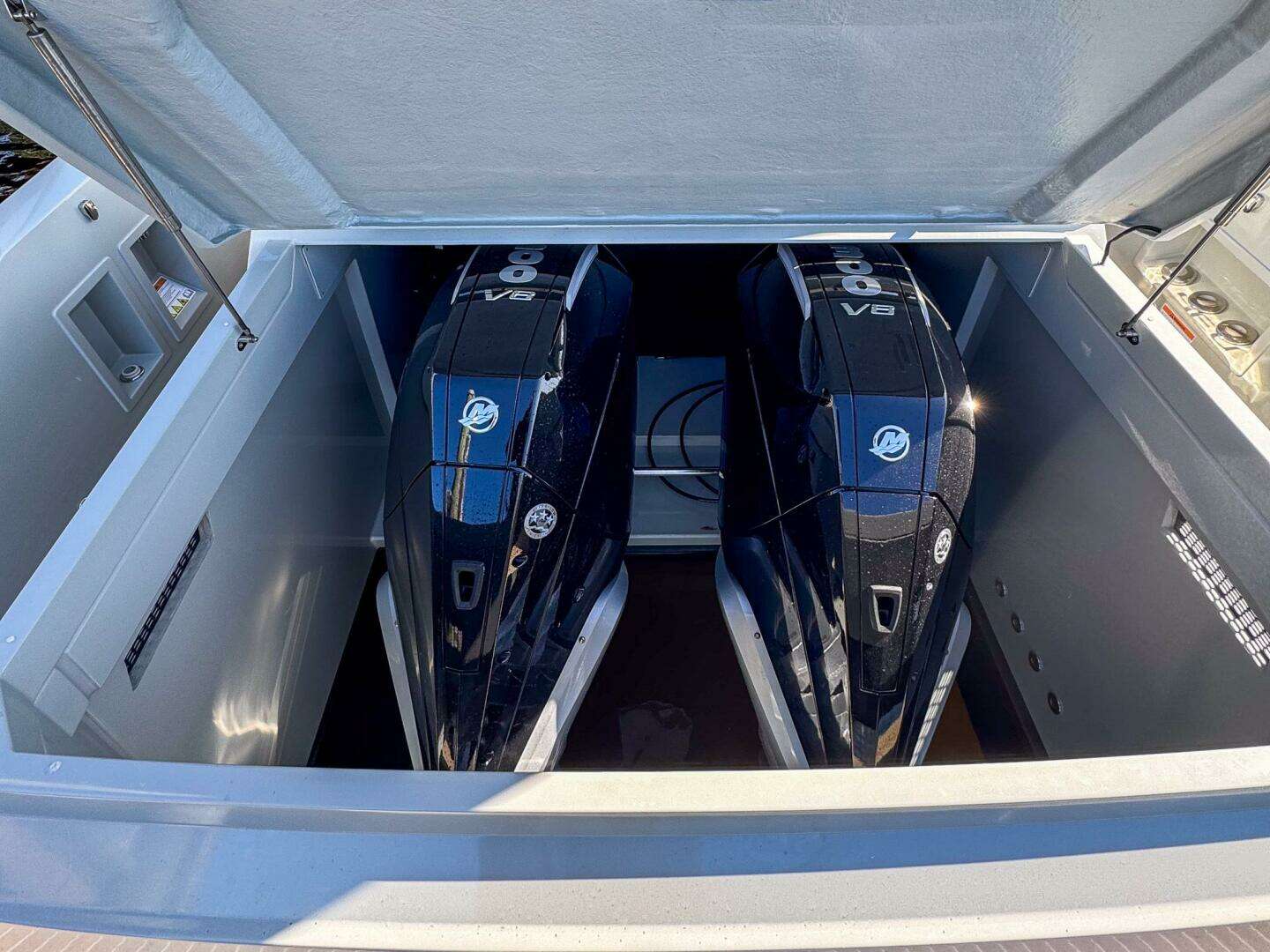 2026 De Antonio Yachts D32 - Image 6