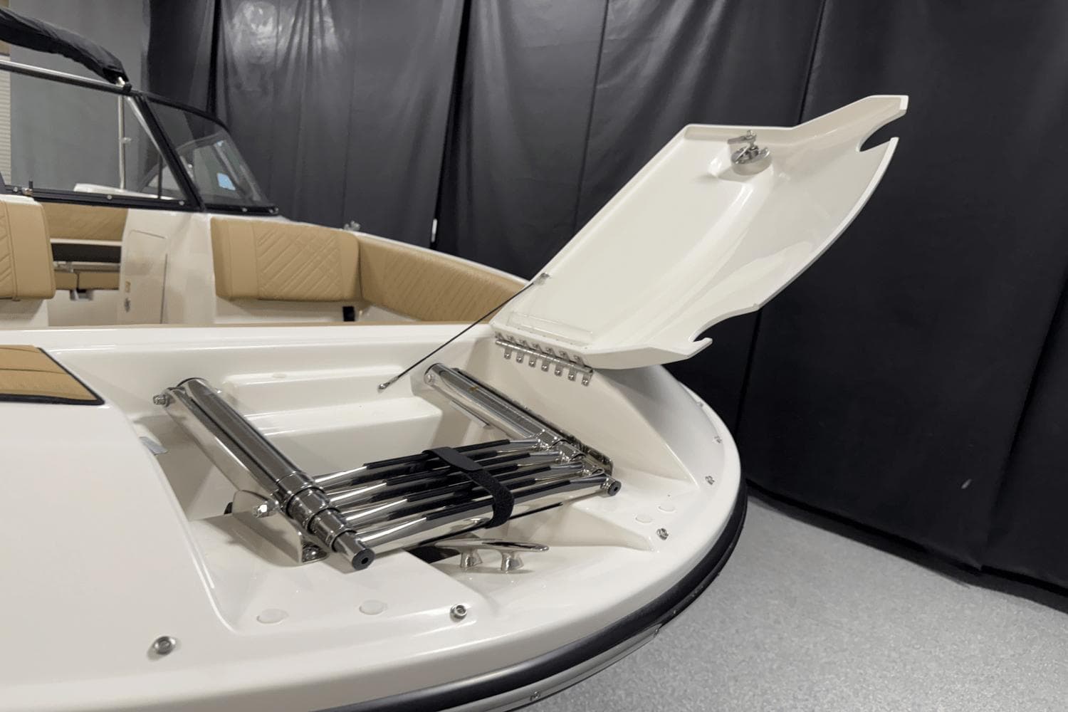 2026 Sea Ray SDX 230 Outboard - 11