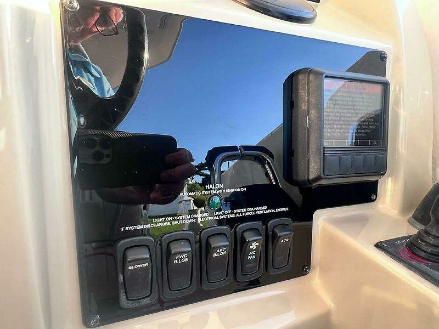 2019 Regal 33 SAV - Image 43