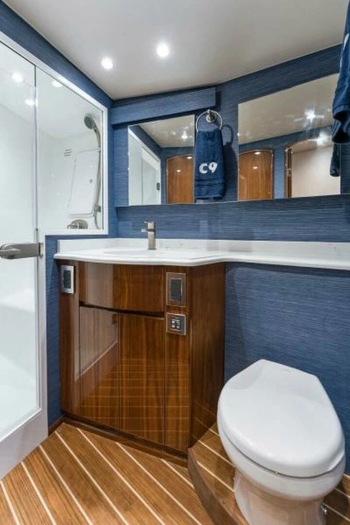 2021 Viking 54 Convertible - Image 5