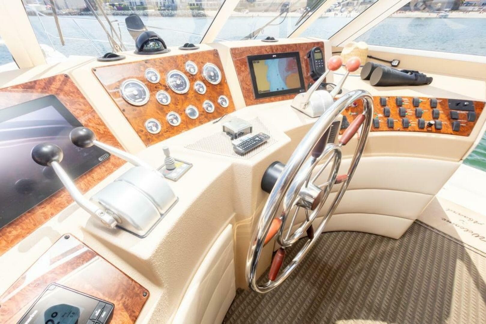 2004 Meridian 490 Pilothouse - Image 10