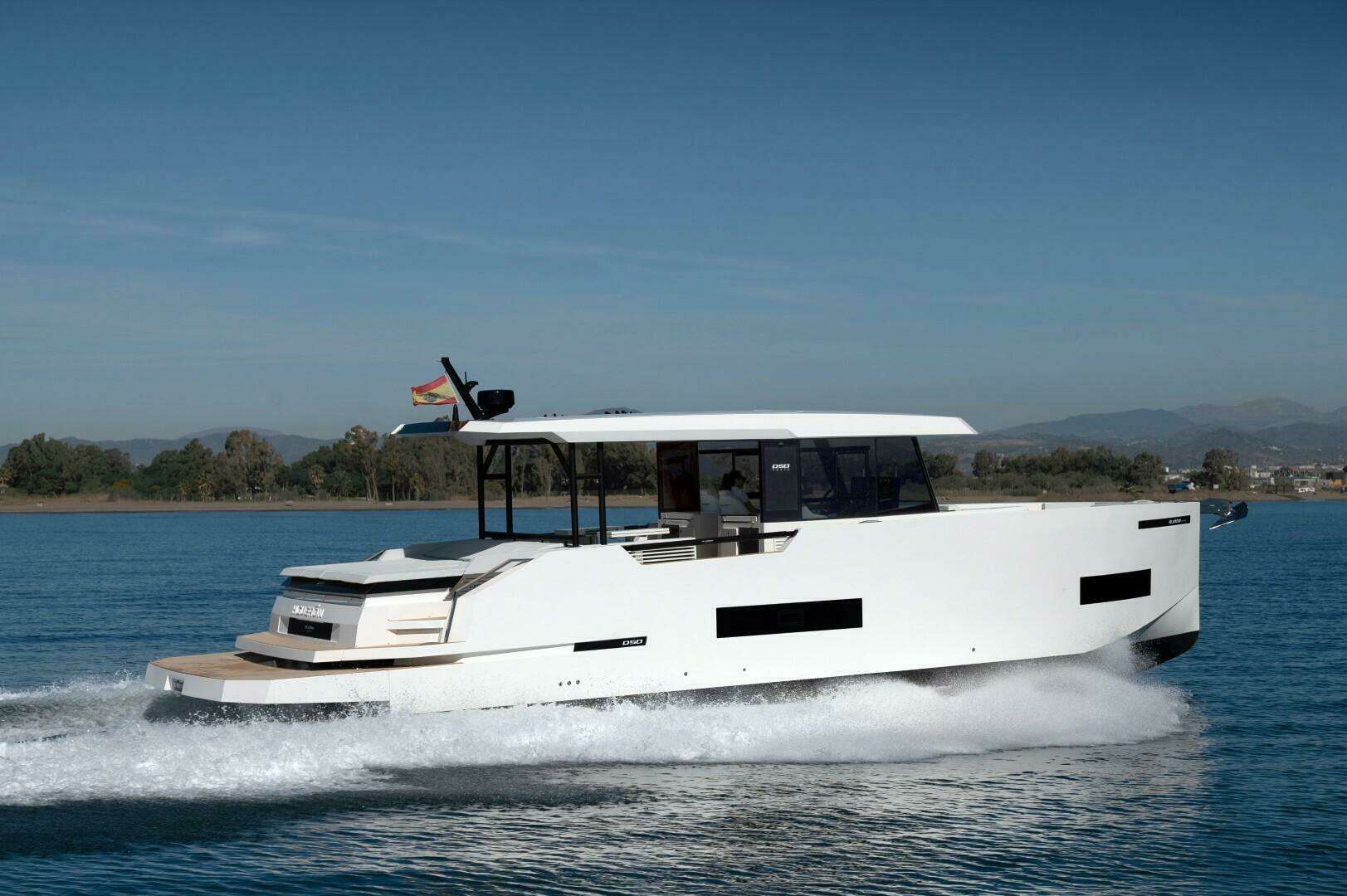 2026 De Antonio Yachts 50 Coupe - Image 8