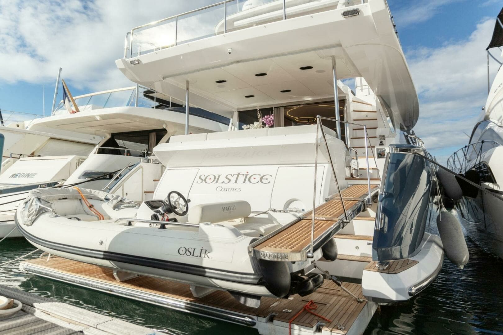 2020 Azimut 72 Flybridge - Image 2