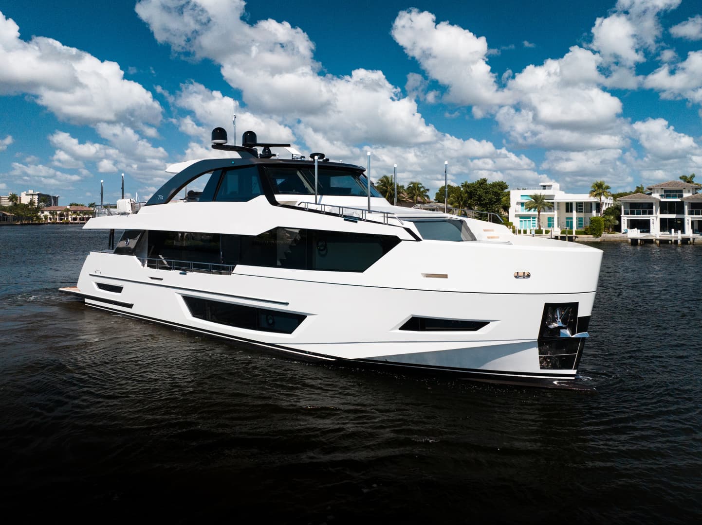 2023 Ocean Alexander 27R - Image 2