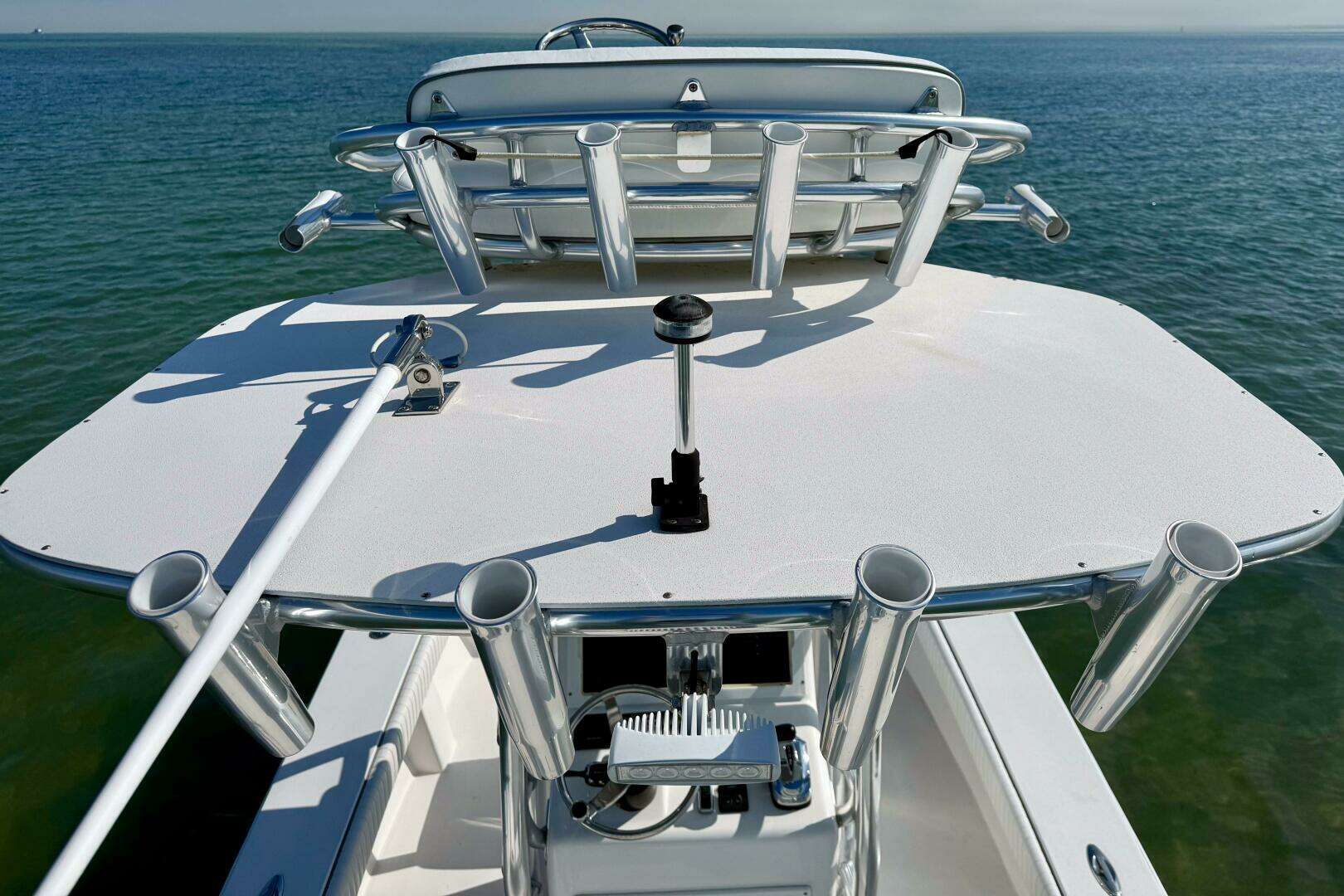 2019 Aquasport 243 Tower - Image 16