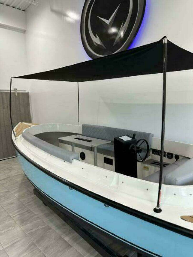 2023 Vision Fantail 217 - Image 2