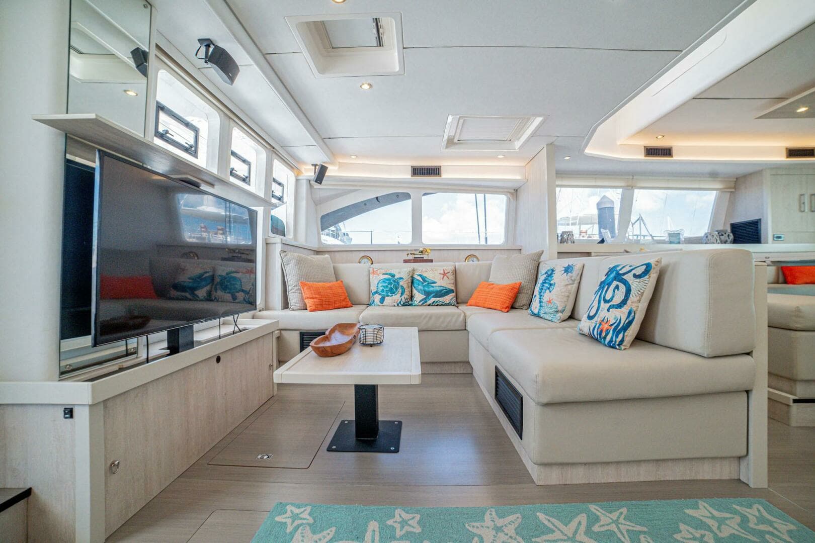 2018 Leopard 58 - Image 5
