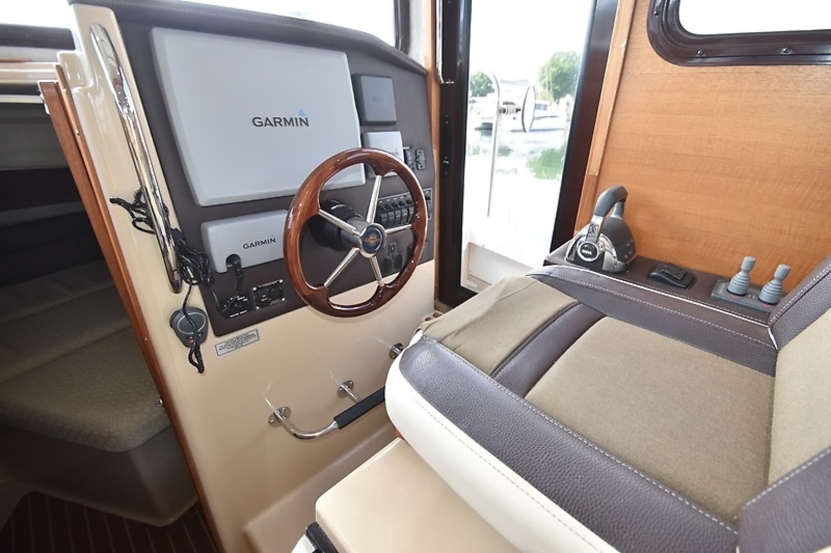 2014 Ranger Tugs 29 Classic - Image 15