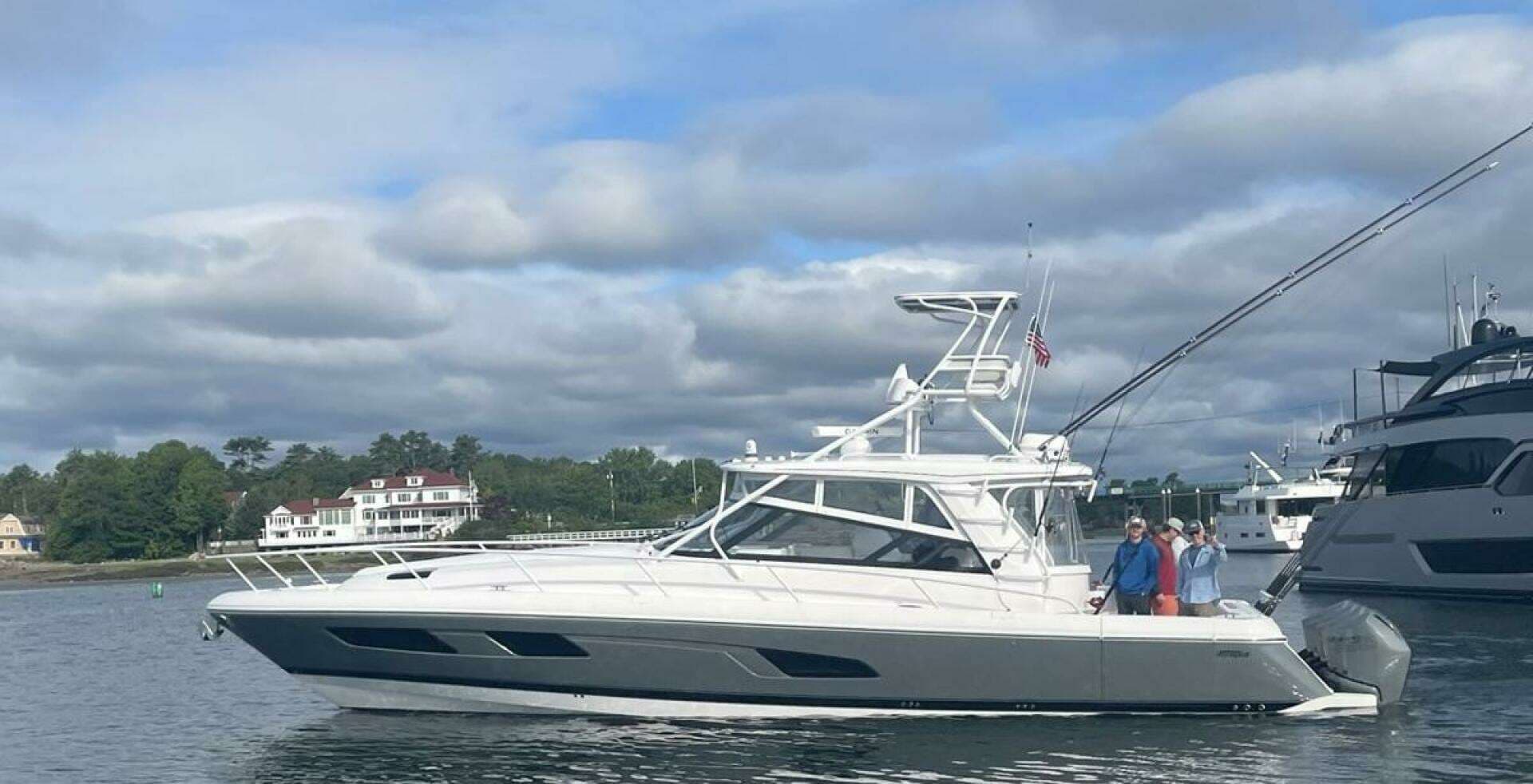 2023 Intrepid 477 Evolution - Image 2