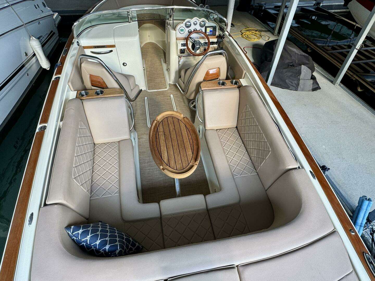 2018 Chris-Craft Launch 27 Heritage Trim Edition - Surf - Image 17