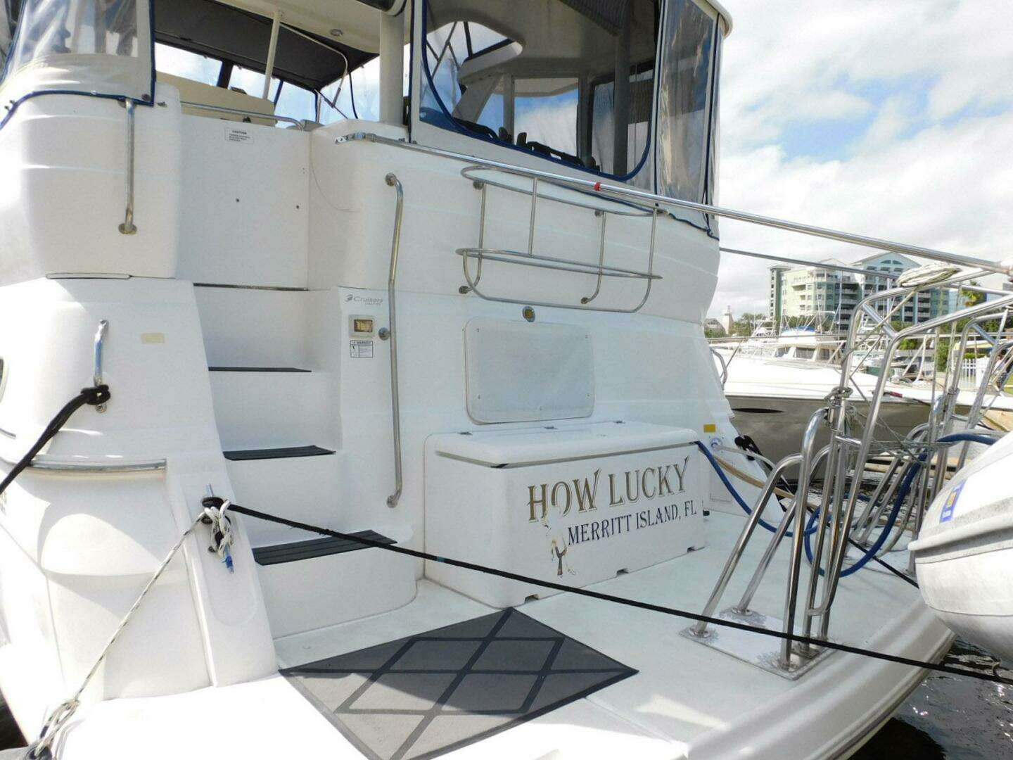 2003 Cruisers Yachts 3750 Motoryacht - Image 30