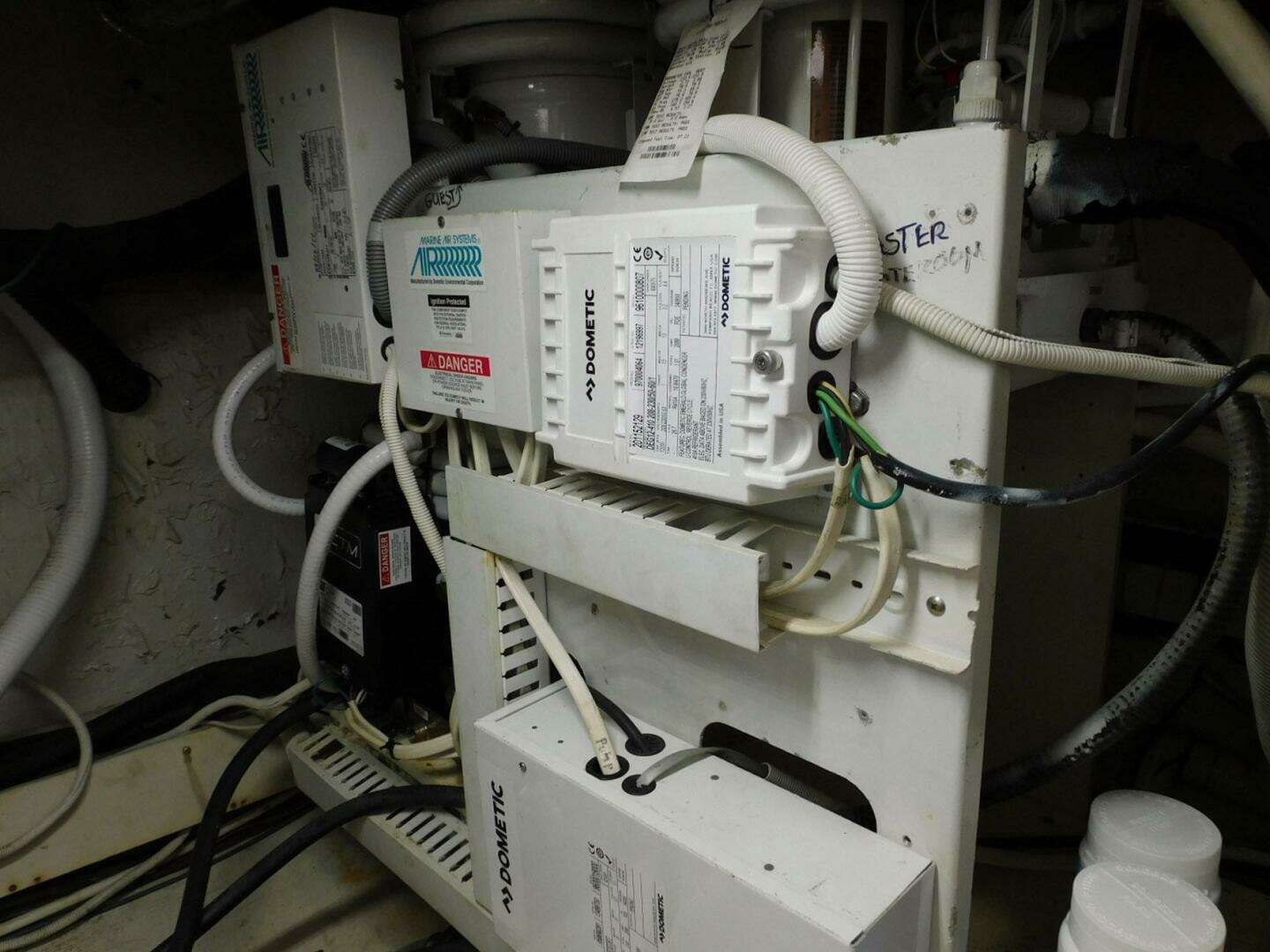 2002 Carver 570 Voyager Pilothouse - Image 64
