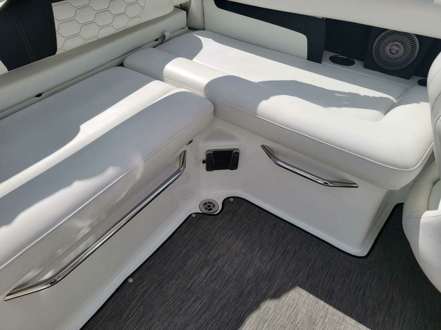 2022 Four Winns HD3 - Image 17