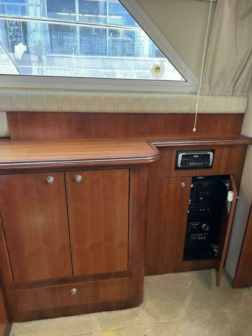 2004 Cruisers Yachts — - Image 22