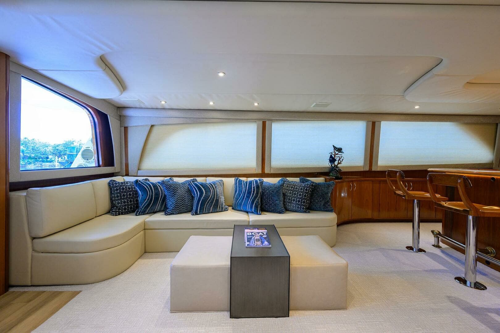 2004 Sea Force IX 82 Enclosed Bridge - Image 20