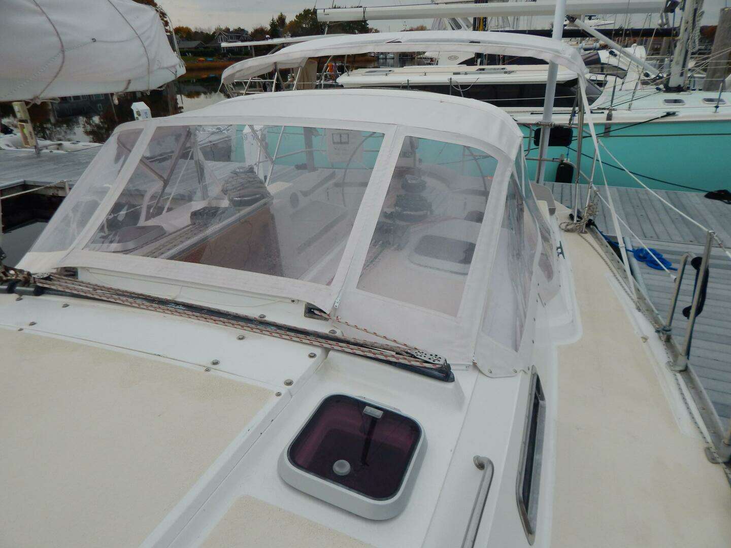 1998 Freedom 40/40 - Image 30