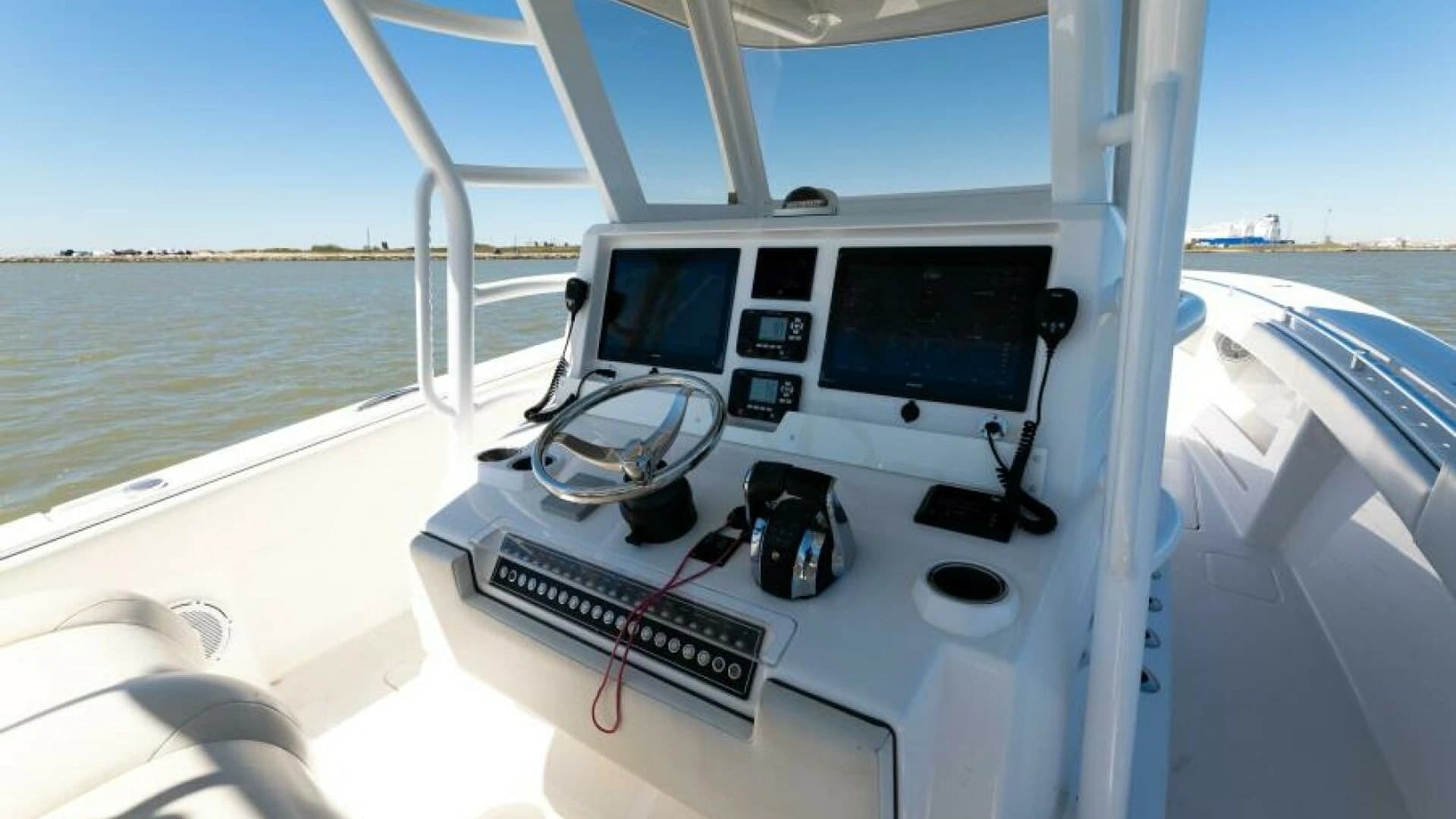 2019 Invincible 39 Open - Image 37