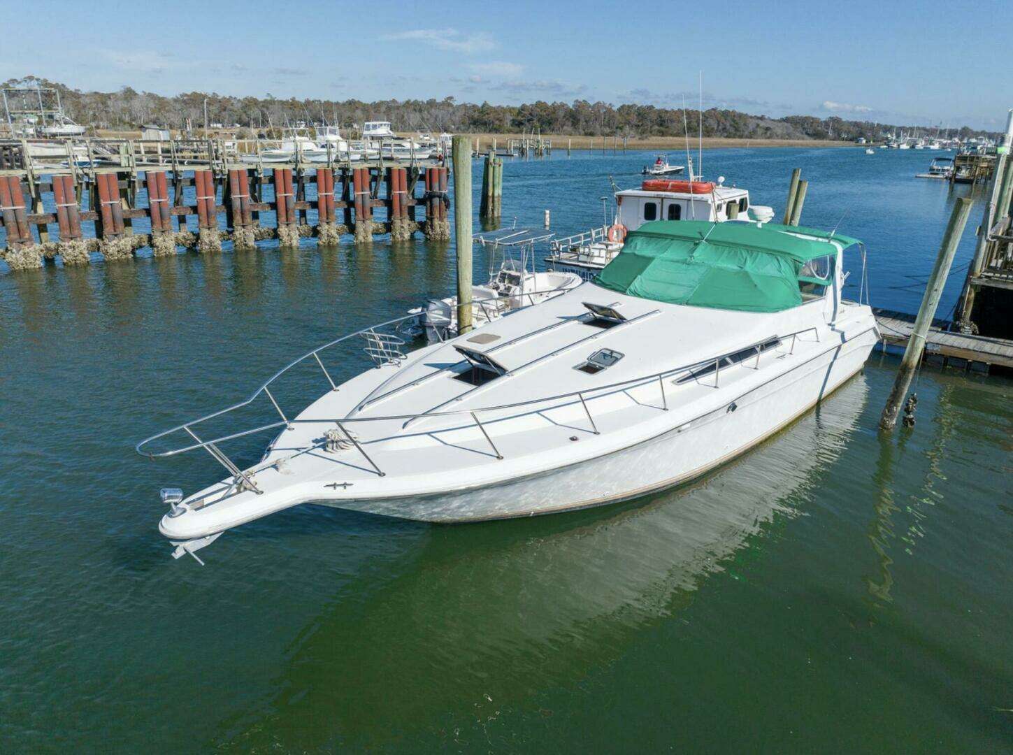 1990 Sea Ray 420 Sundancer - Image 2