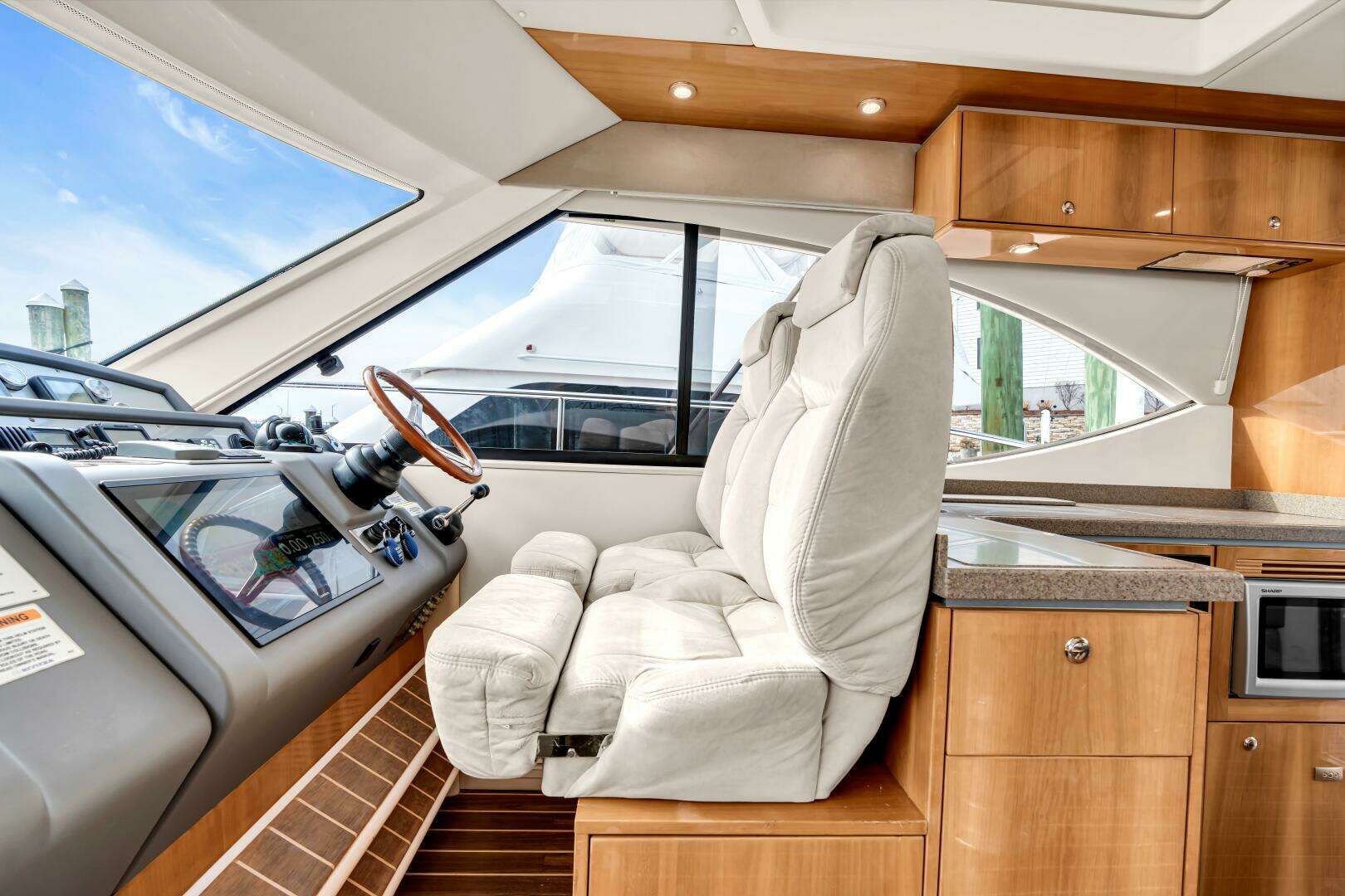 2014 Riviera 44 Sport Yacht - Image 52
