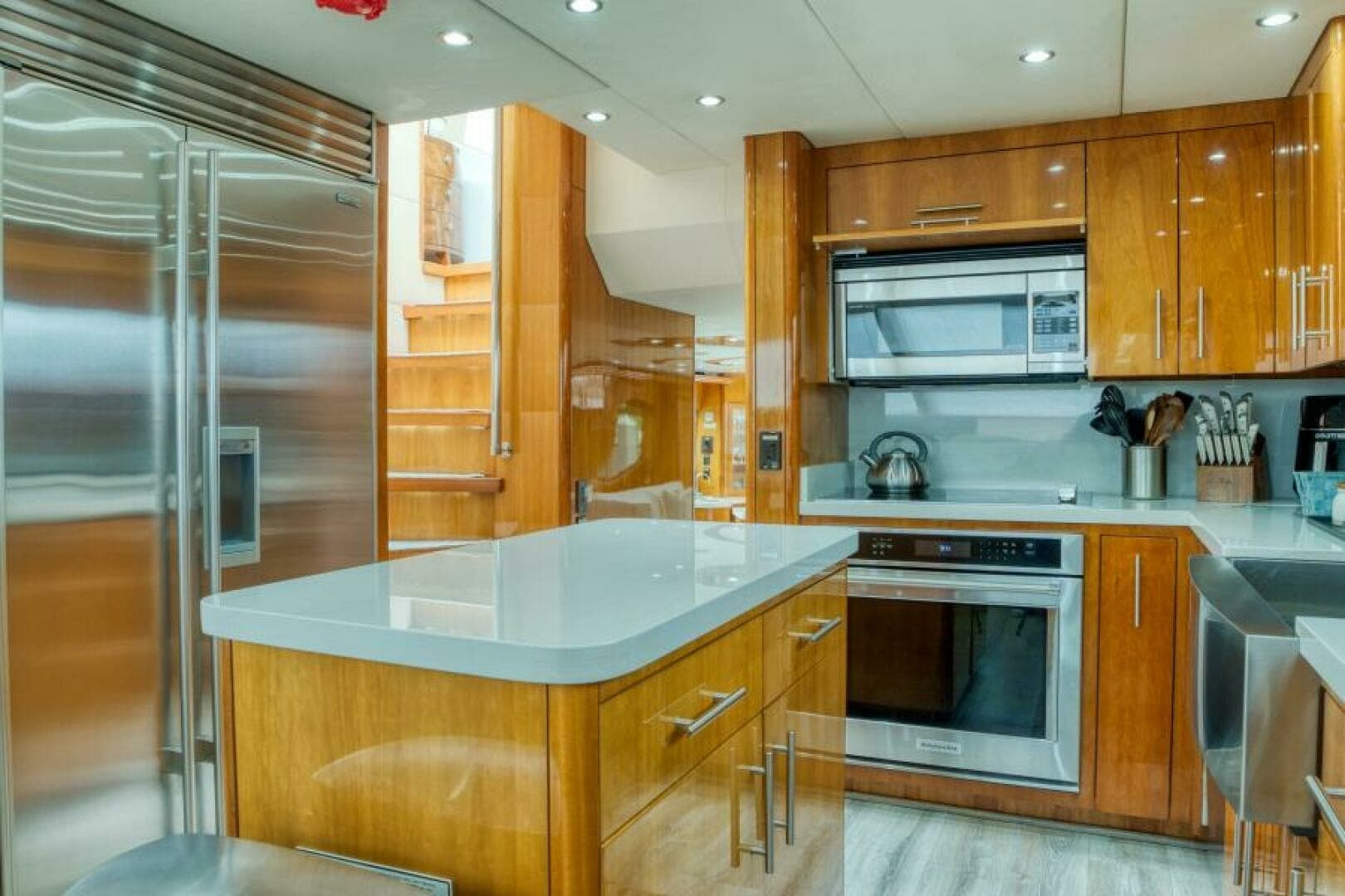2007 Hatteras 80 Enclosed Bridge - Image 16