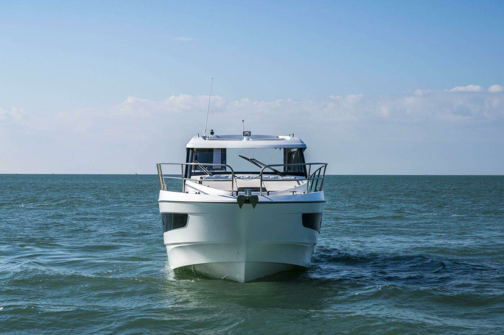 2026 Beneteau Antares 11 Coupe - Image 4