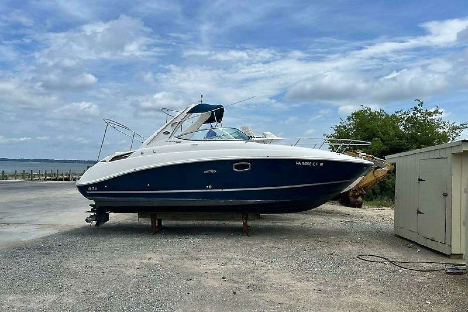 2011 Sea Ray 280 Sundancer - Image 2
