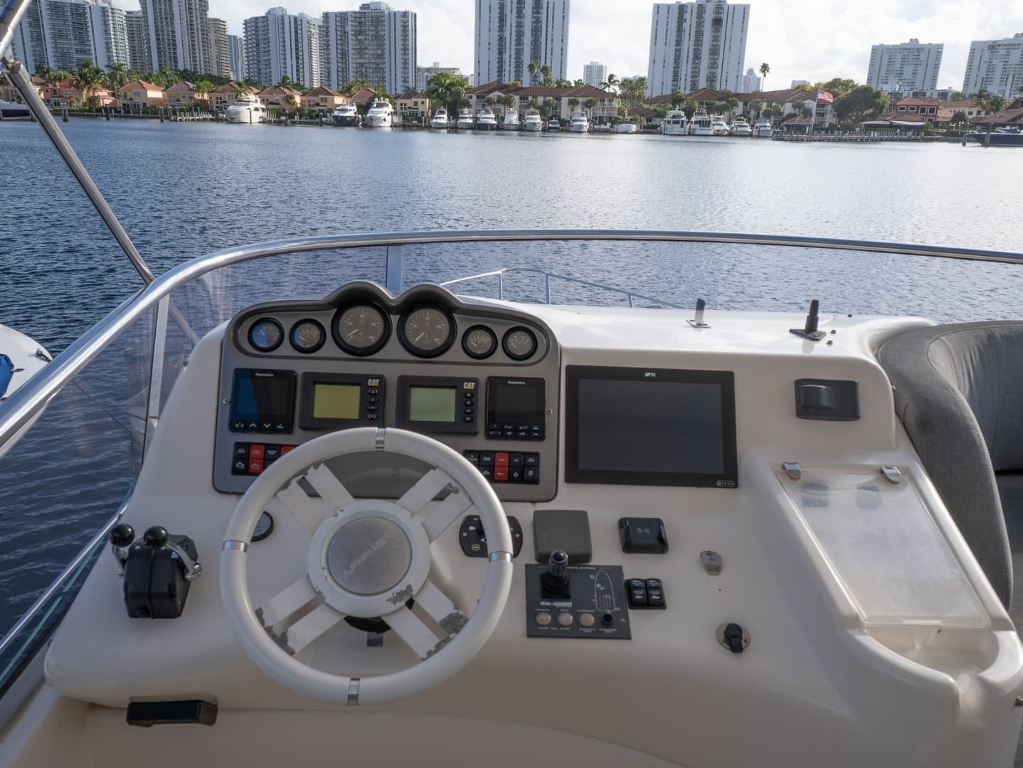 2008 Azimut 50 Flybridge - Image 20