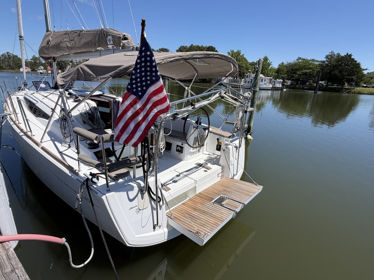 2015 Jeanneau 349 - Image 6