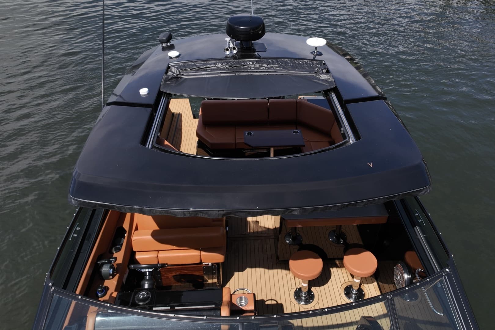 2022 Cruisers Yachts 38 GLS OB - Image 39