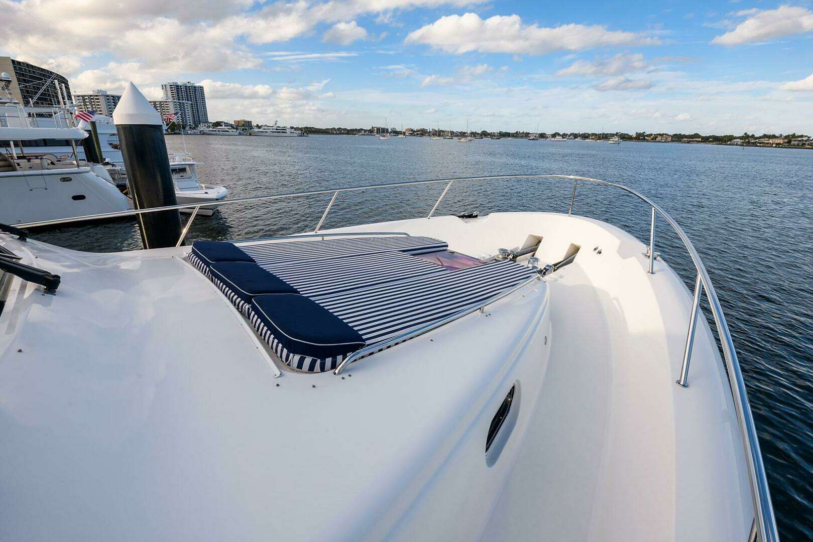2009 Pacific Mariner — - Image 6