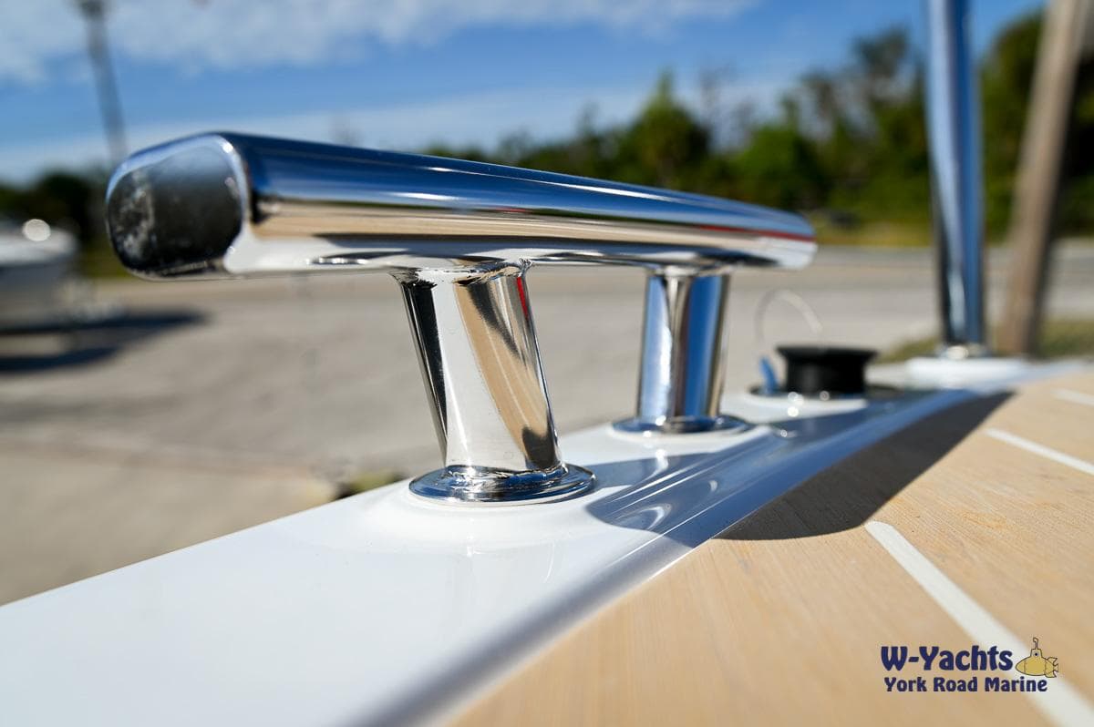 Close-up of 2024 Yamarin 80 boat cleat at W-Yachts York Road Marine.