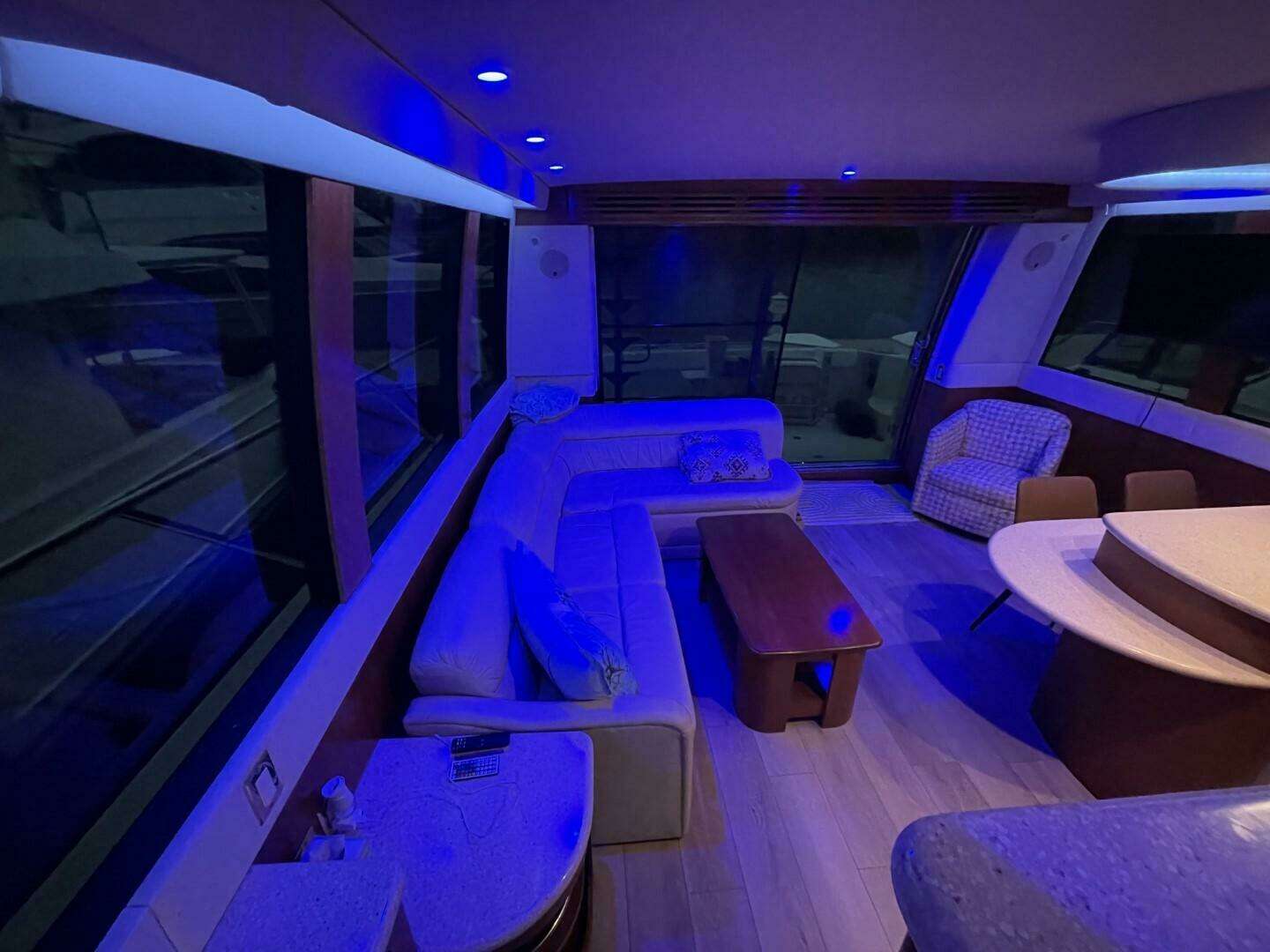 1998 Carver 53 Voyager - Image 49