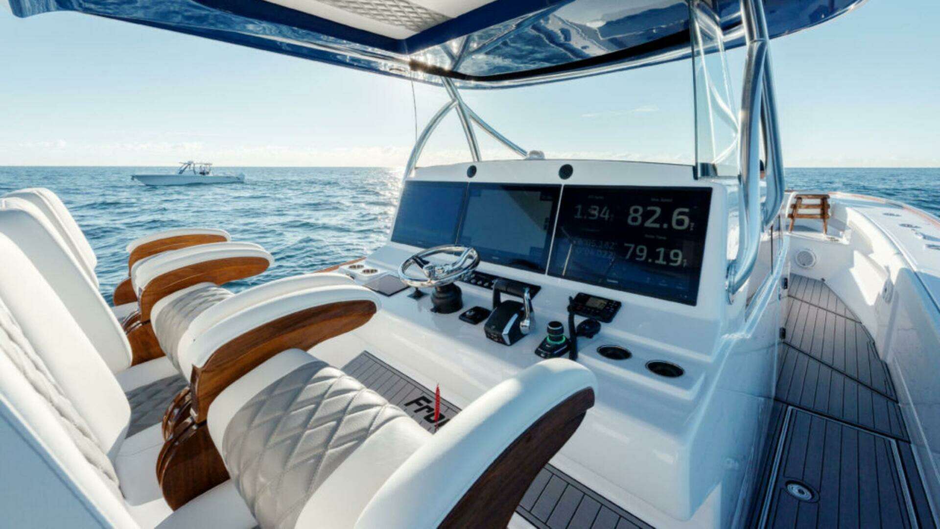 2026 Front Runner 47 Center Console - Image 14