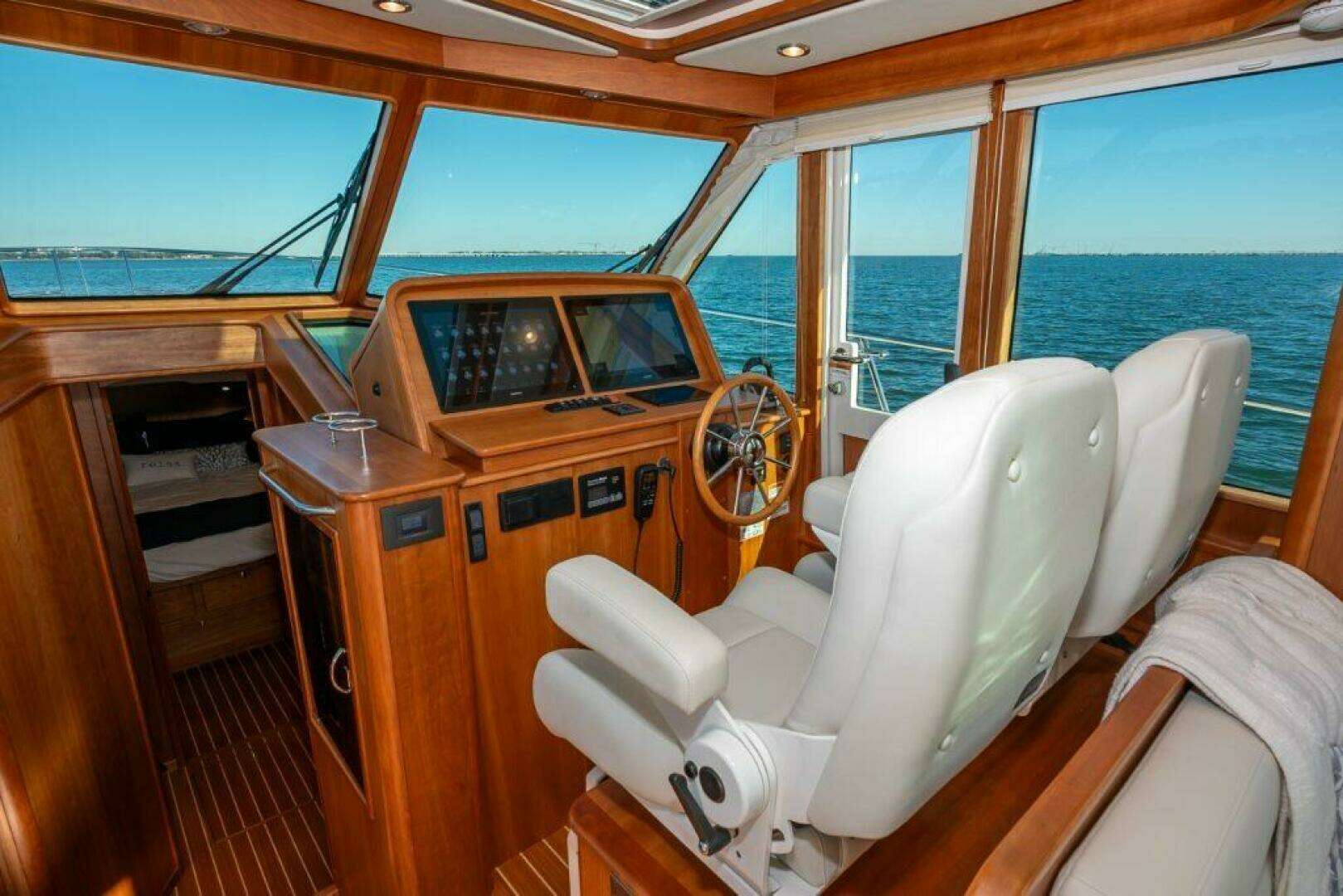 2024 Sabre 43  Salon Express - Image 25